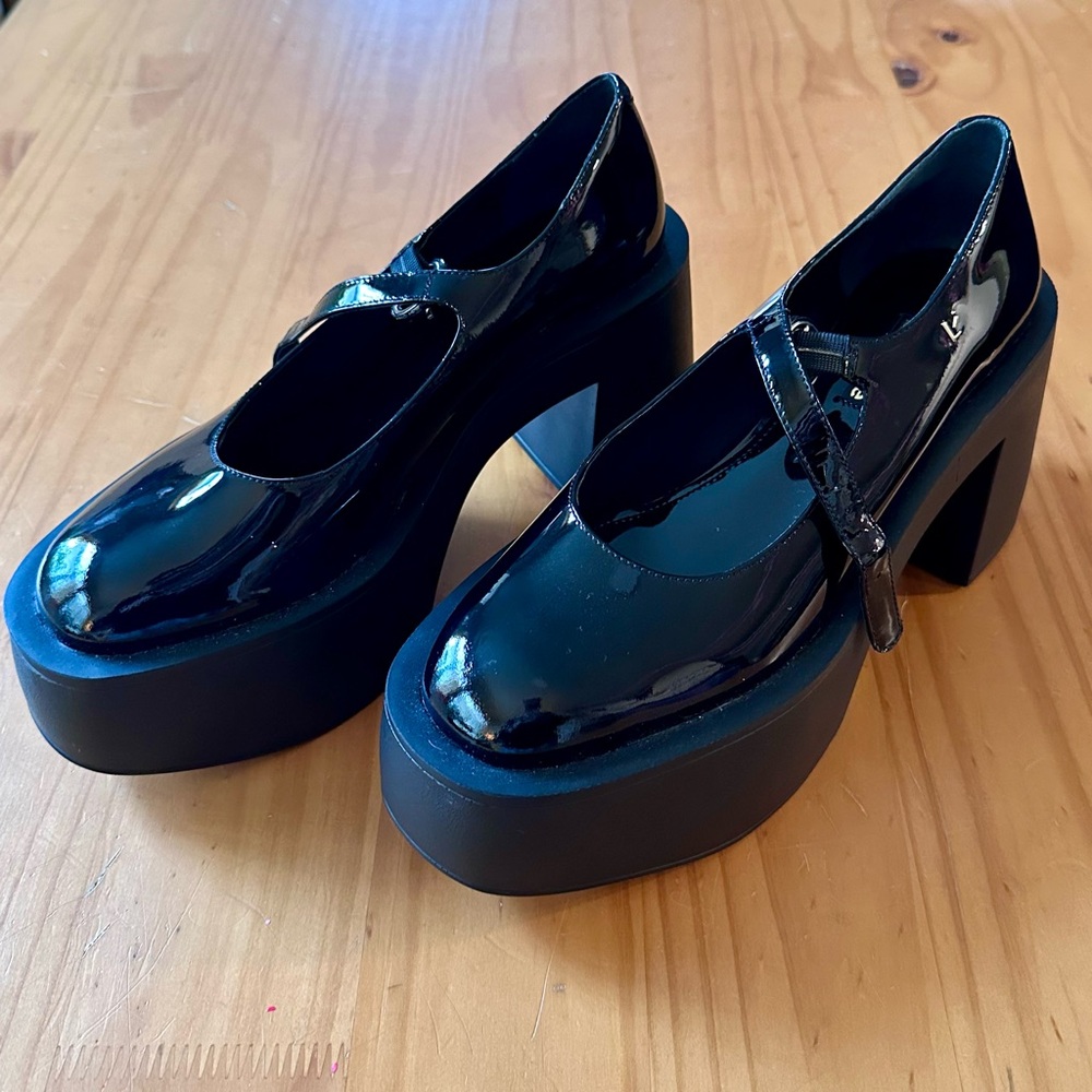 Larroudé Olivia Black Patent Platform Mary Jane Pumps 7.5 Sold Out